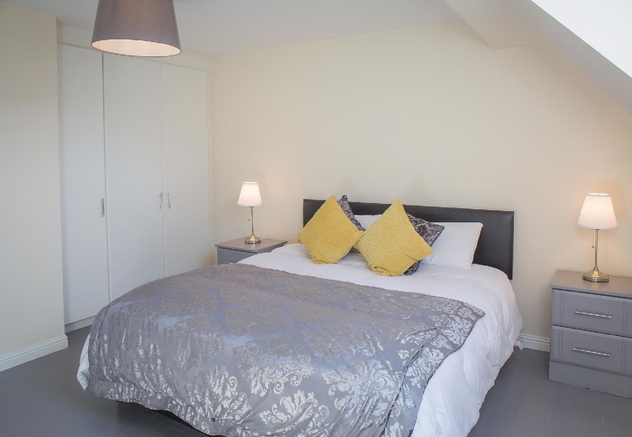 Apartment in Clifden - Connemara Lettings Townhouse Chic apt