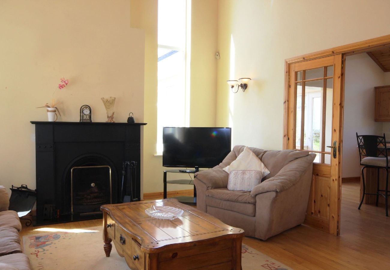 House in Spiddal - The Uplands Spiddal family friendly and spacious