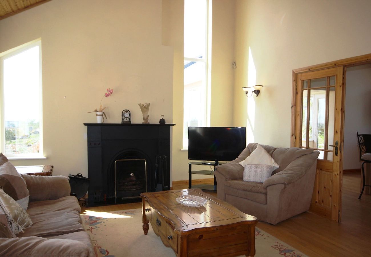 House in Spiddal - The Uplands Spiddal family friendly and spacious