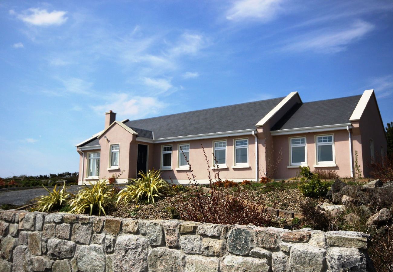 House in Spiddal - The Uplands Spiddal family friendly and spacious