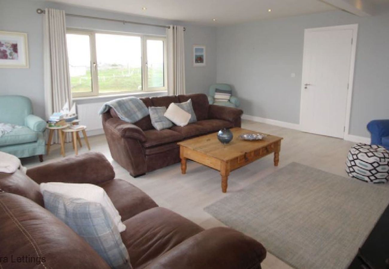 House in Ballyconneely - Beach House Mannin offering breathtaking views