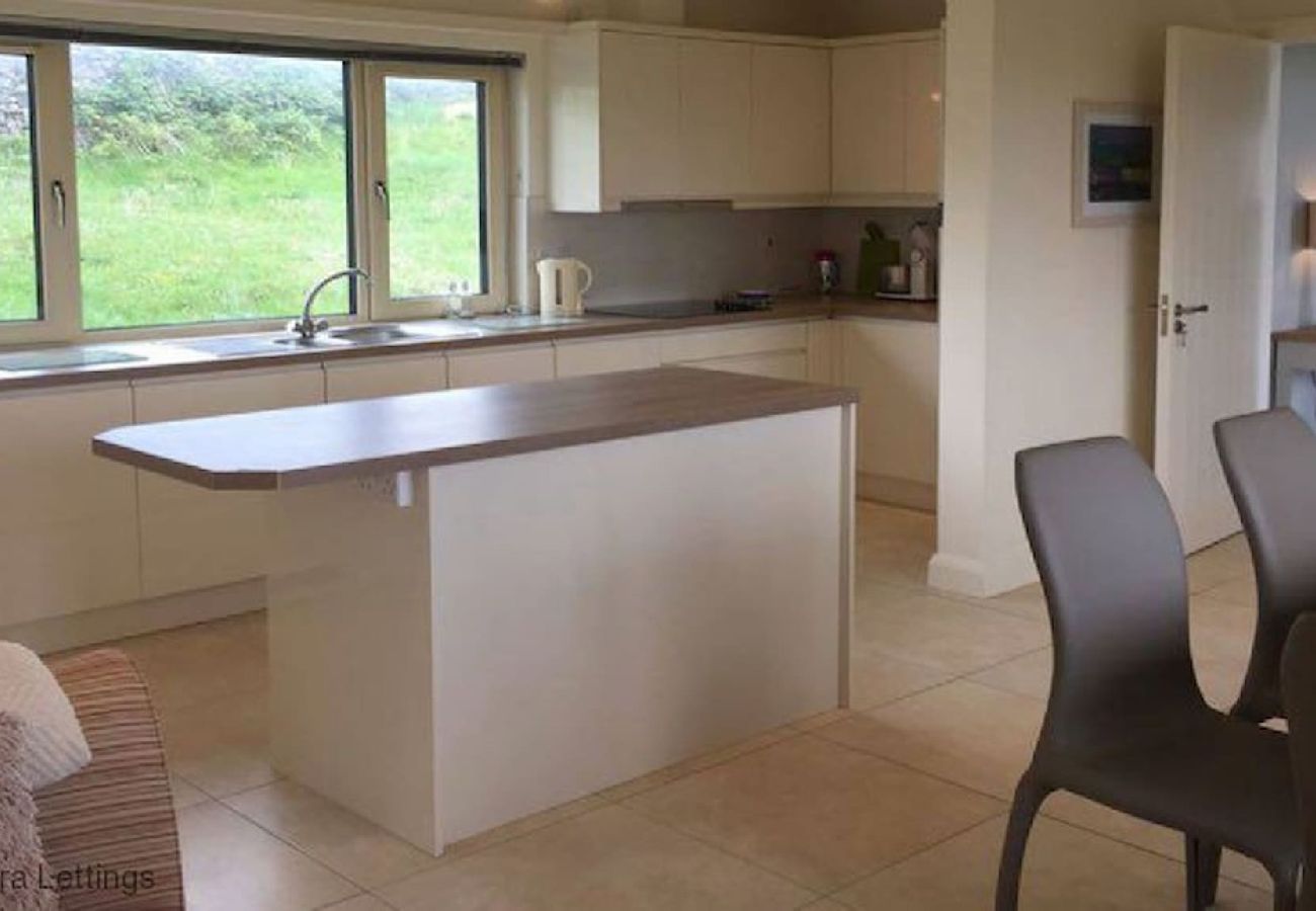 House in Ballyconneely - Beach House Mannin offering breathtaking views