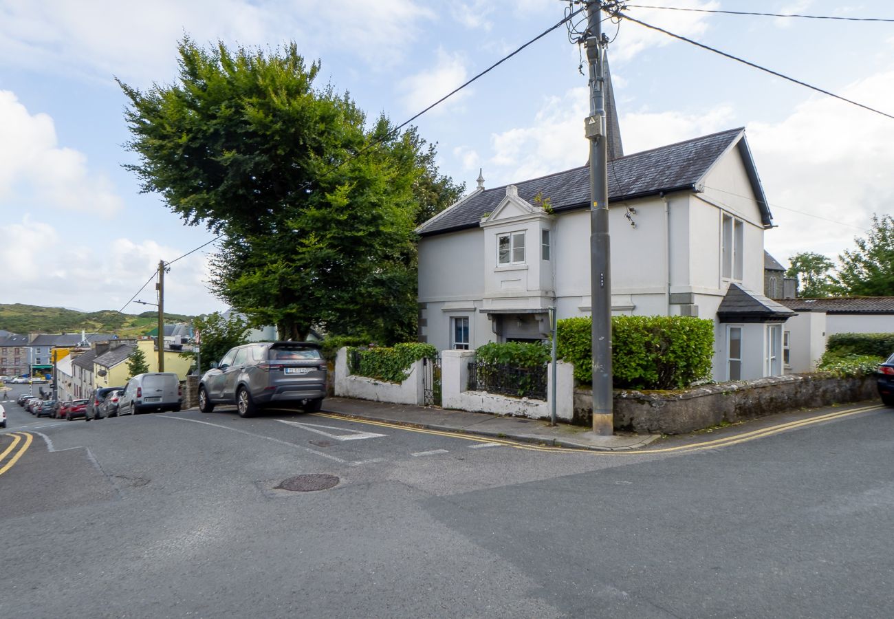 House in Clifden - Hill House Clifden a home full of character