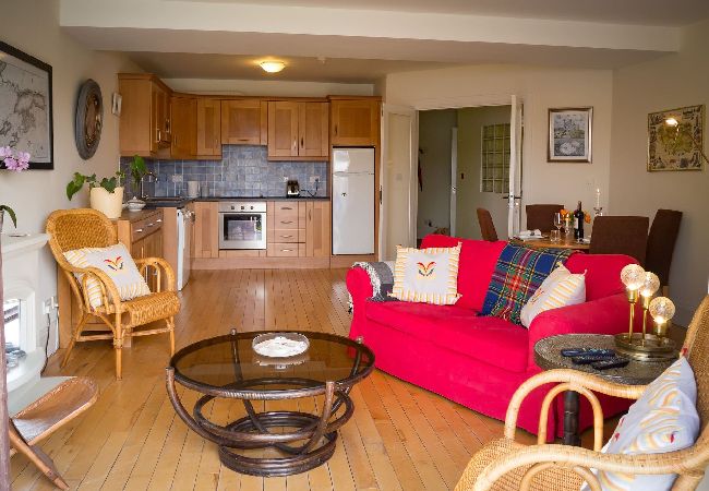 Apartment in Clifden - Helen's Hideaway is a quiet and idyllic spot