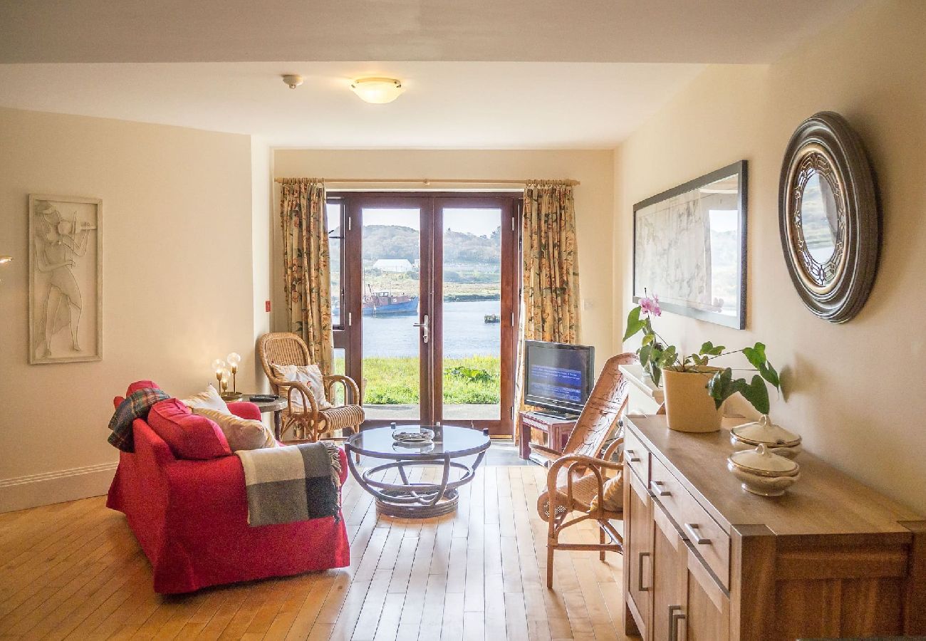 Apartment in Clifden - Helen's Hideaway is a quiet and idyllic spot