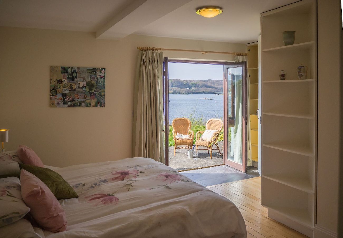 Apartment in Clifden - Helen's Hideaway is a quiet and idyllic spot