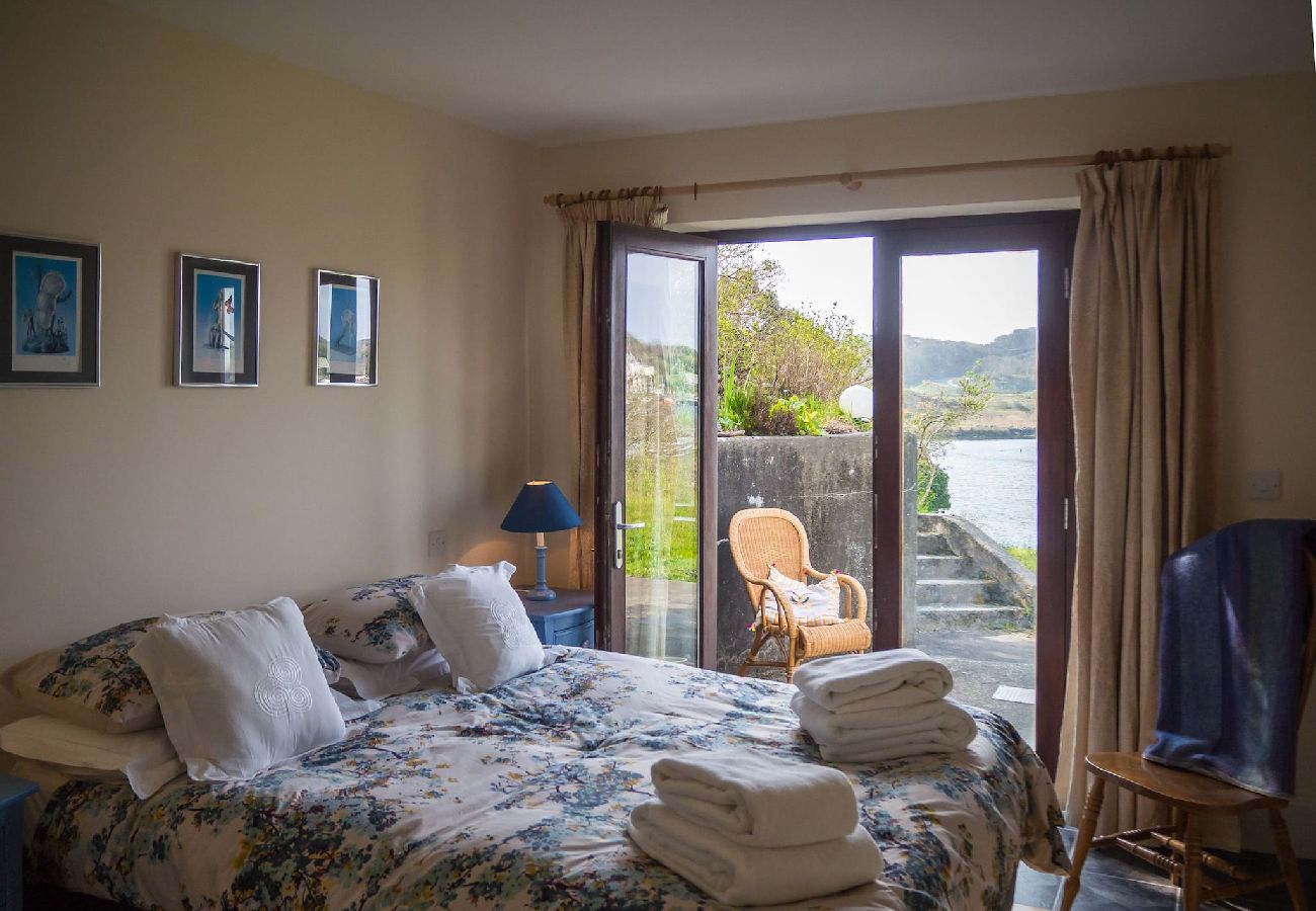 Apartment in Clifden - Helen's Hideaway is a quiet and idyllic spot