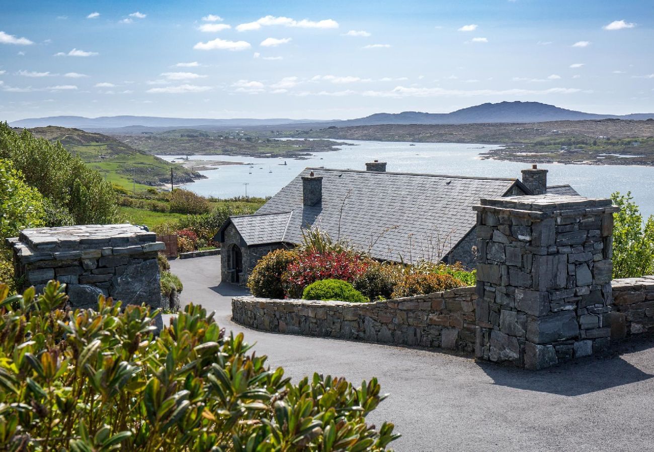 House in Clifden - Once Upon a Tide has magnificent sea views