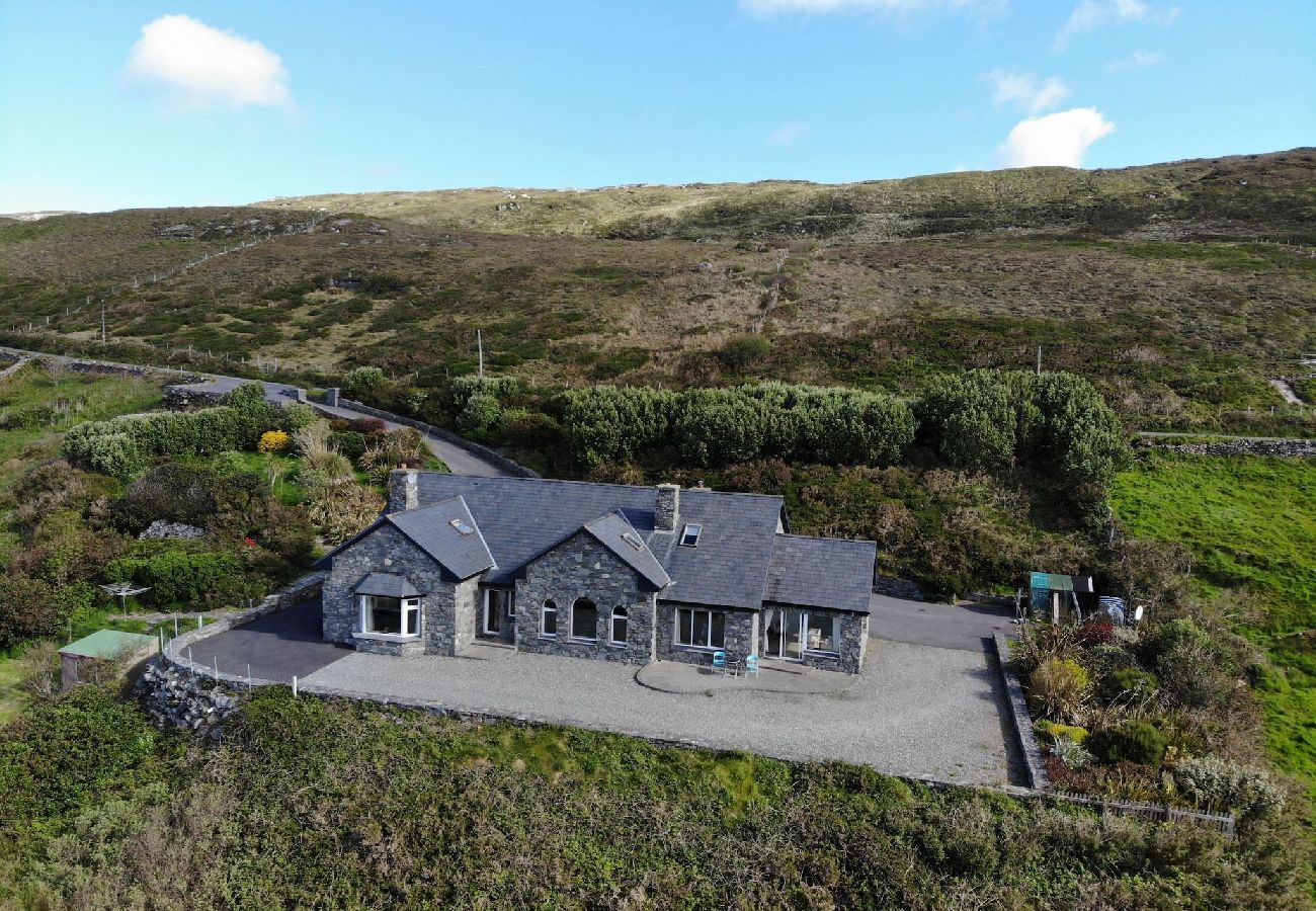 House in Clifden - Once Upon a Tide has magnificent sea views