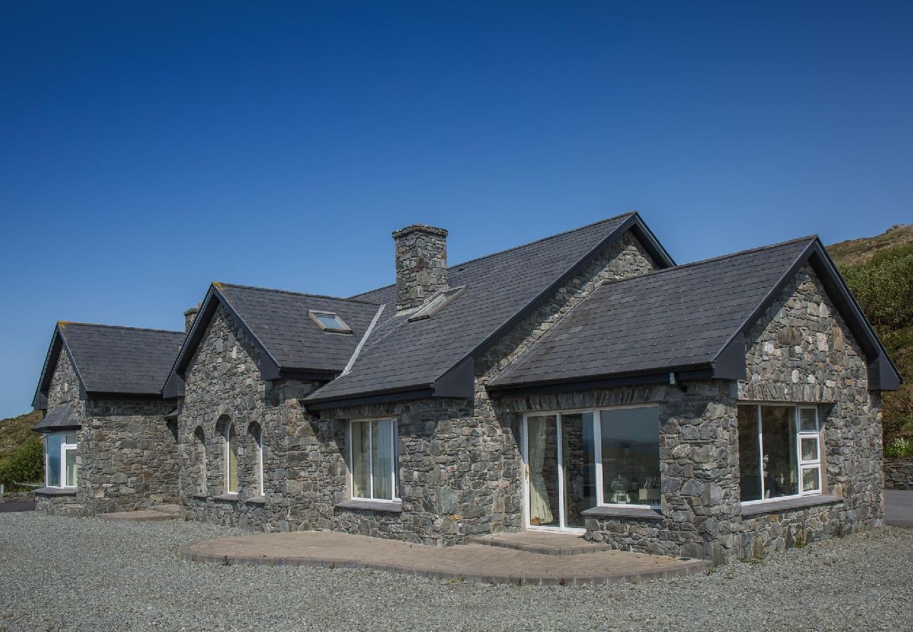 House in Clifden - Once Upon a Tide has magnificent sea views