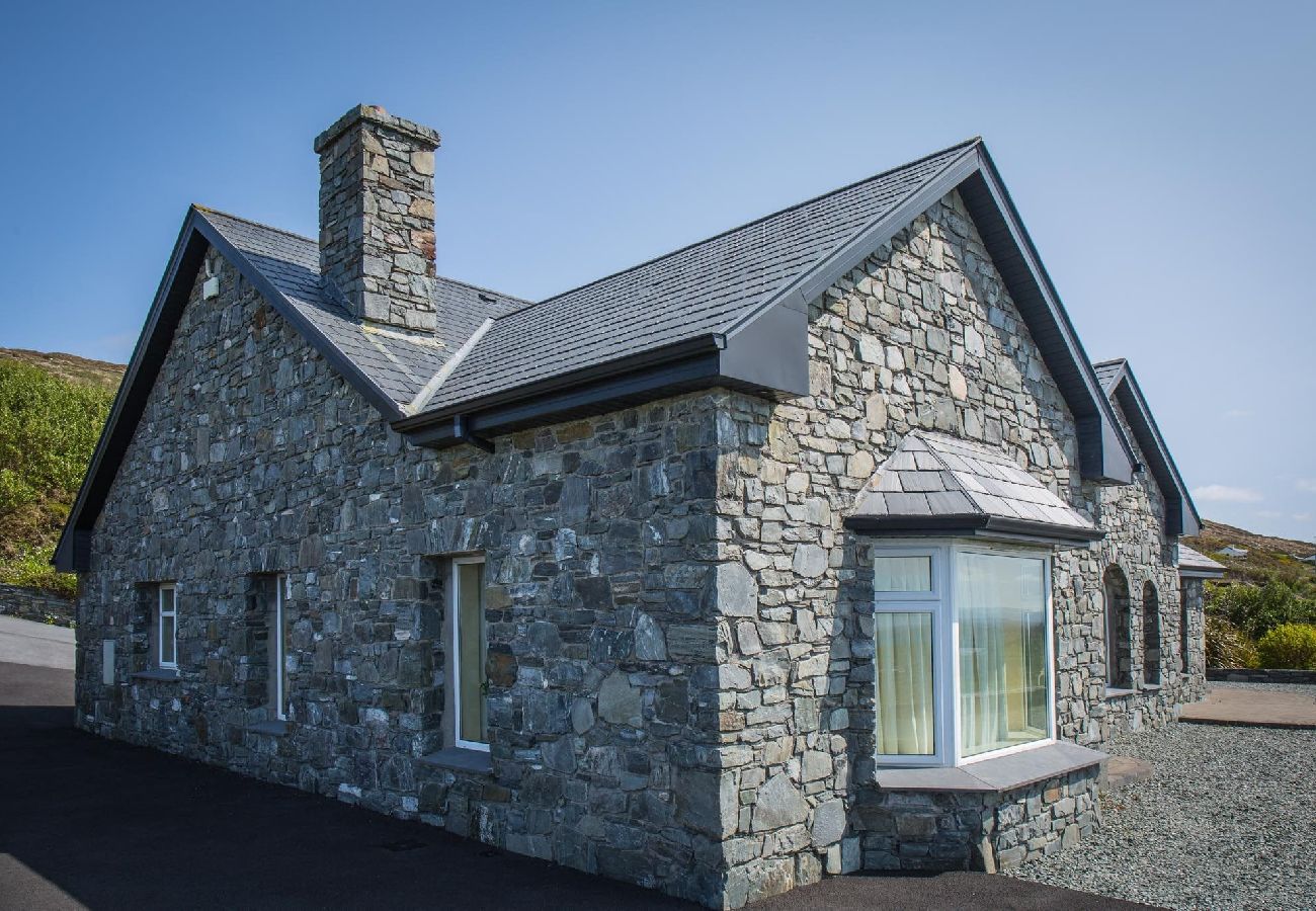 House in Clifden - Once Upon a Tide has magnificent sea views