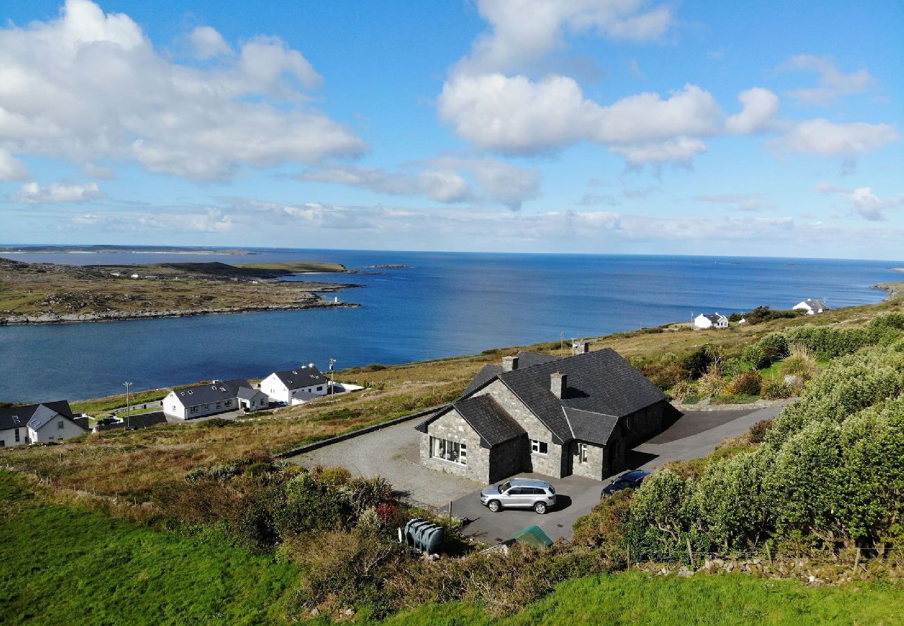 House in Clifden - Once Upon a Tide has magnificent sea views