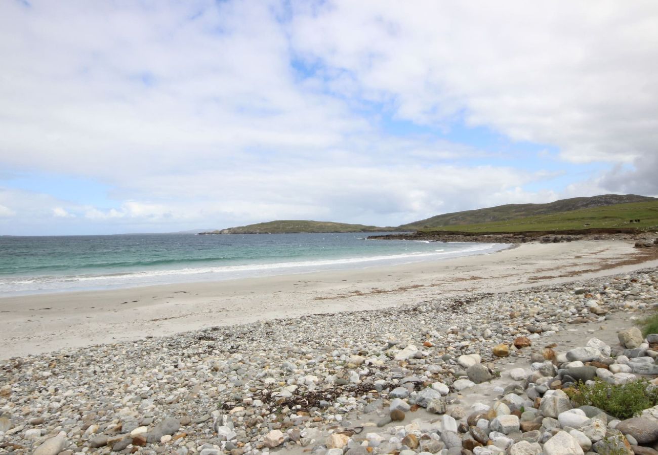 House in Cleggan - King's House, Cleggan sea and mountain views 