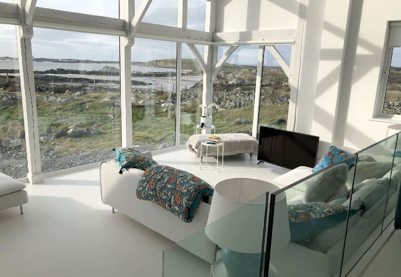 House in Ballyconneely - Doleen Quay House is a luxurious beach holiday home 