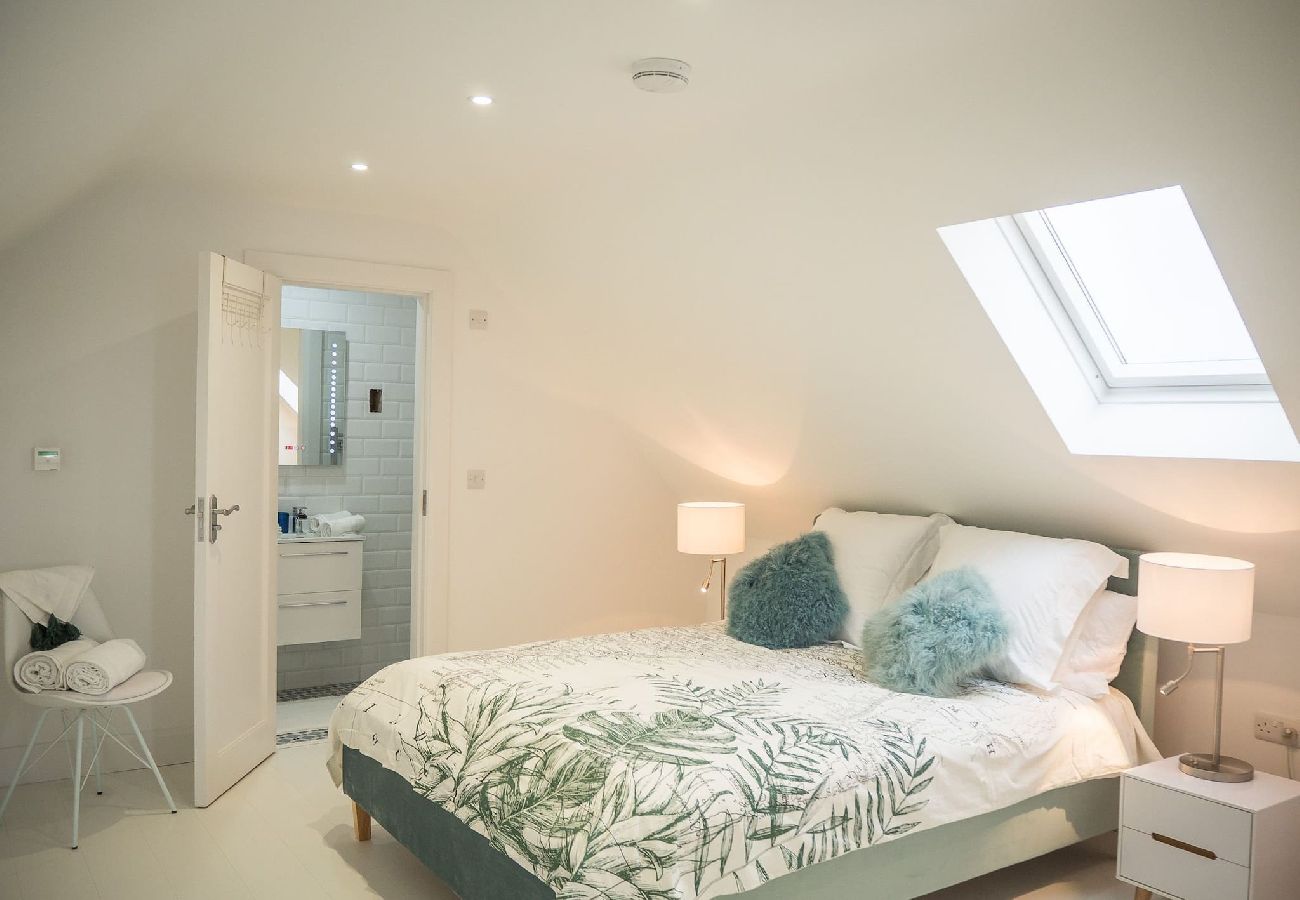 House in Ballyconneely - Doleen Quay House is a luxurious beach holiday home 