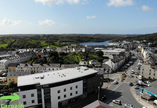 Apartment in Clifden - 1 Courthouse Square birds eye view of Clifden town