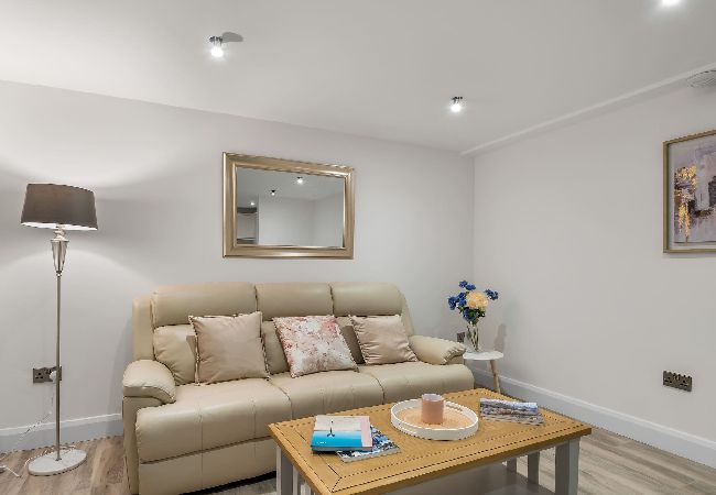 Apartment in Cleggan - Cleggan Pierside 1 is bright stylish and luxurious