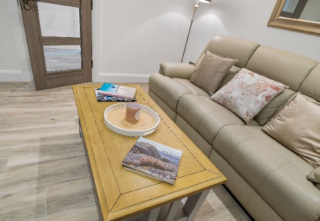 Apartment in Cleggan - Cleggan Pierside 1 is bright stylish and luxurious