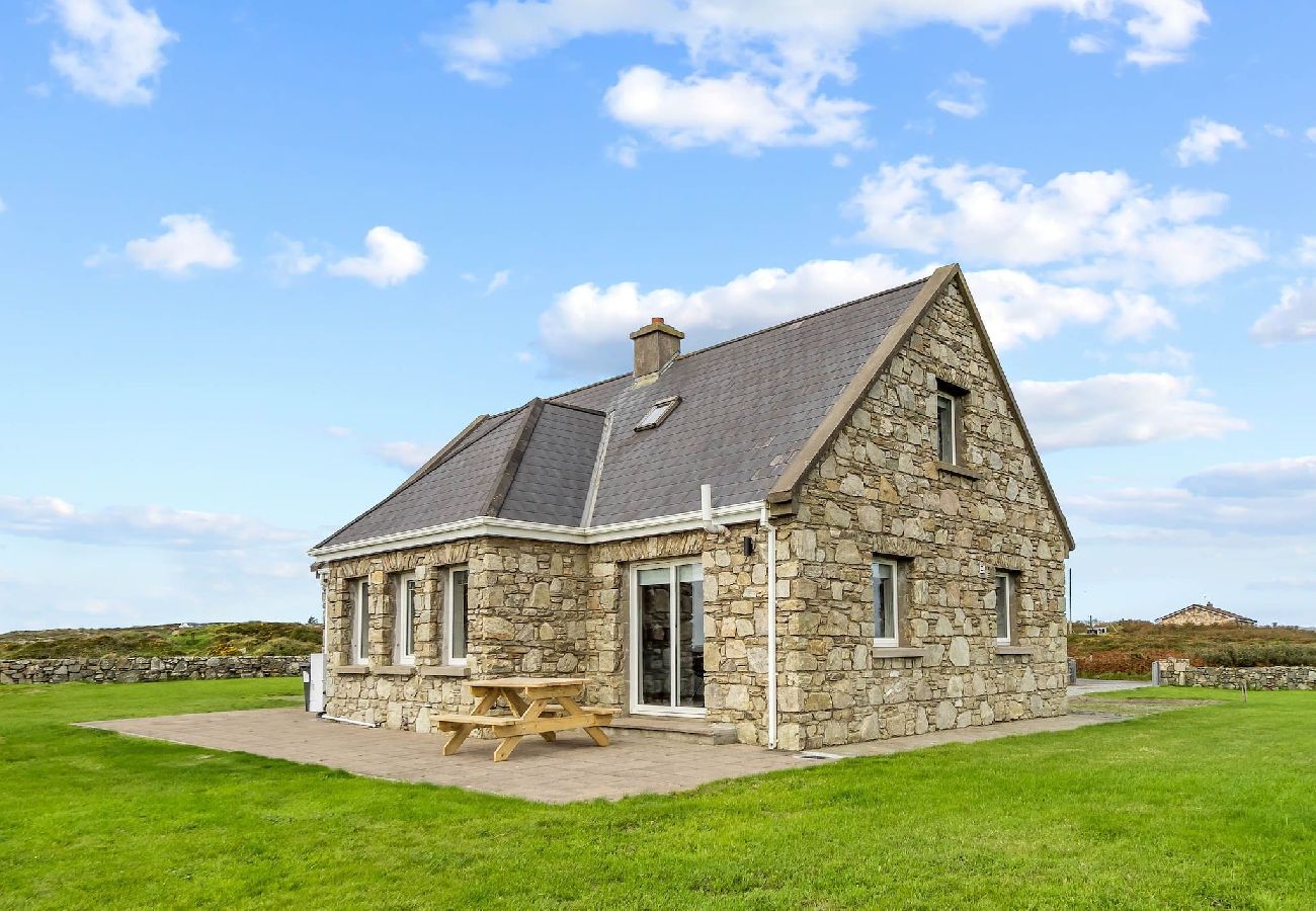 House in Ballyconneely - Lake House Mannin, holiday maker’s paradise