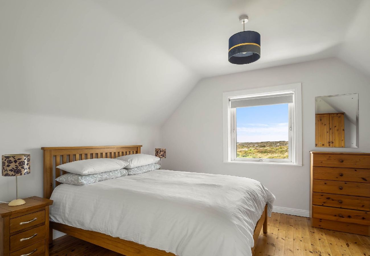 House in Ballyconneely - Lake House Mannin, holiday maker’s paradise