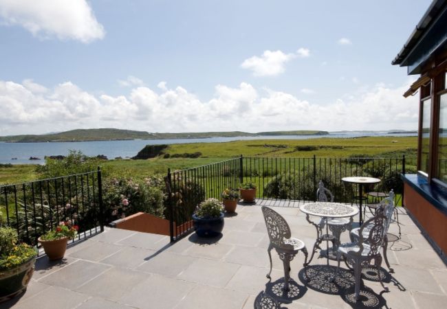 House in Clifden - Dolphin Beach House - Close to the sea & town