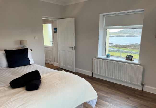 House in Ballyconneely - Pier View House, the most sought after area in Connemara
