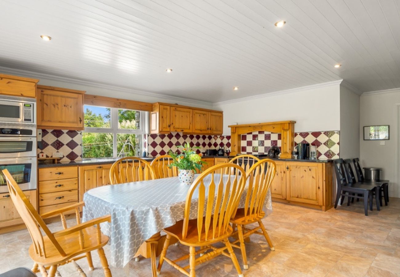 House in Clifden - Sycamore Cottage on the outskirts of Clifden 