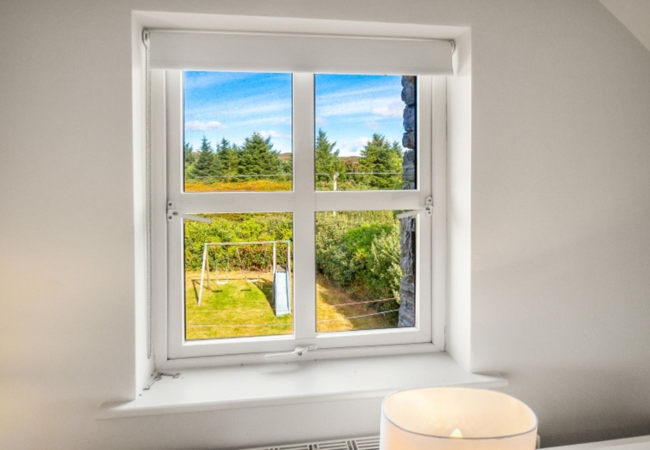 House in Clifden - Sycamore Cottage on the outskirts of Clifden 