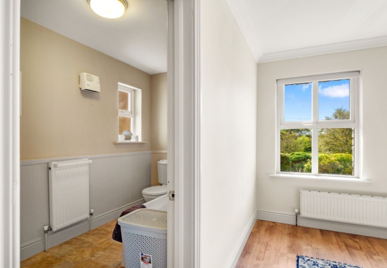 House in Clifden - Sycamore Cottage on the outskirts of Clifden 