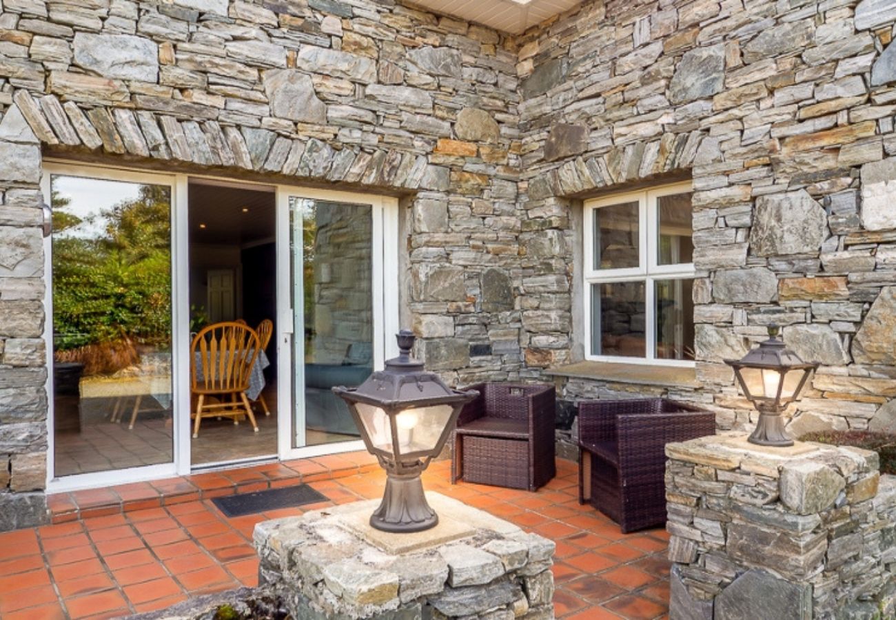 House in Clifden - Sycamore Cottage on the outskirts of Clifden 