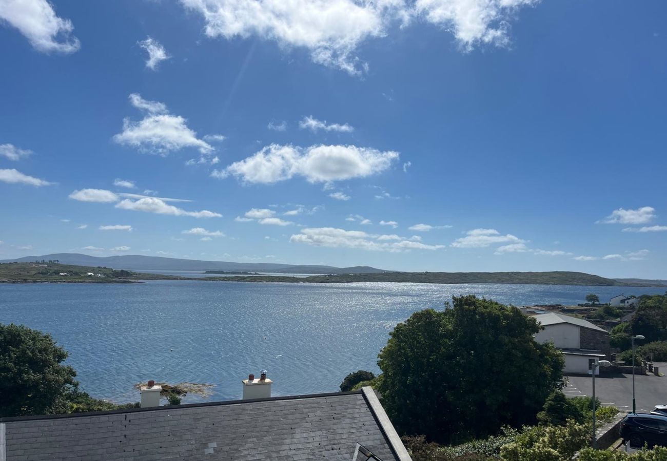 Apartment in Roundstone - Ard Apartment, Roundstone - Penthouse Sea Views 