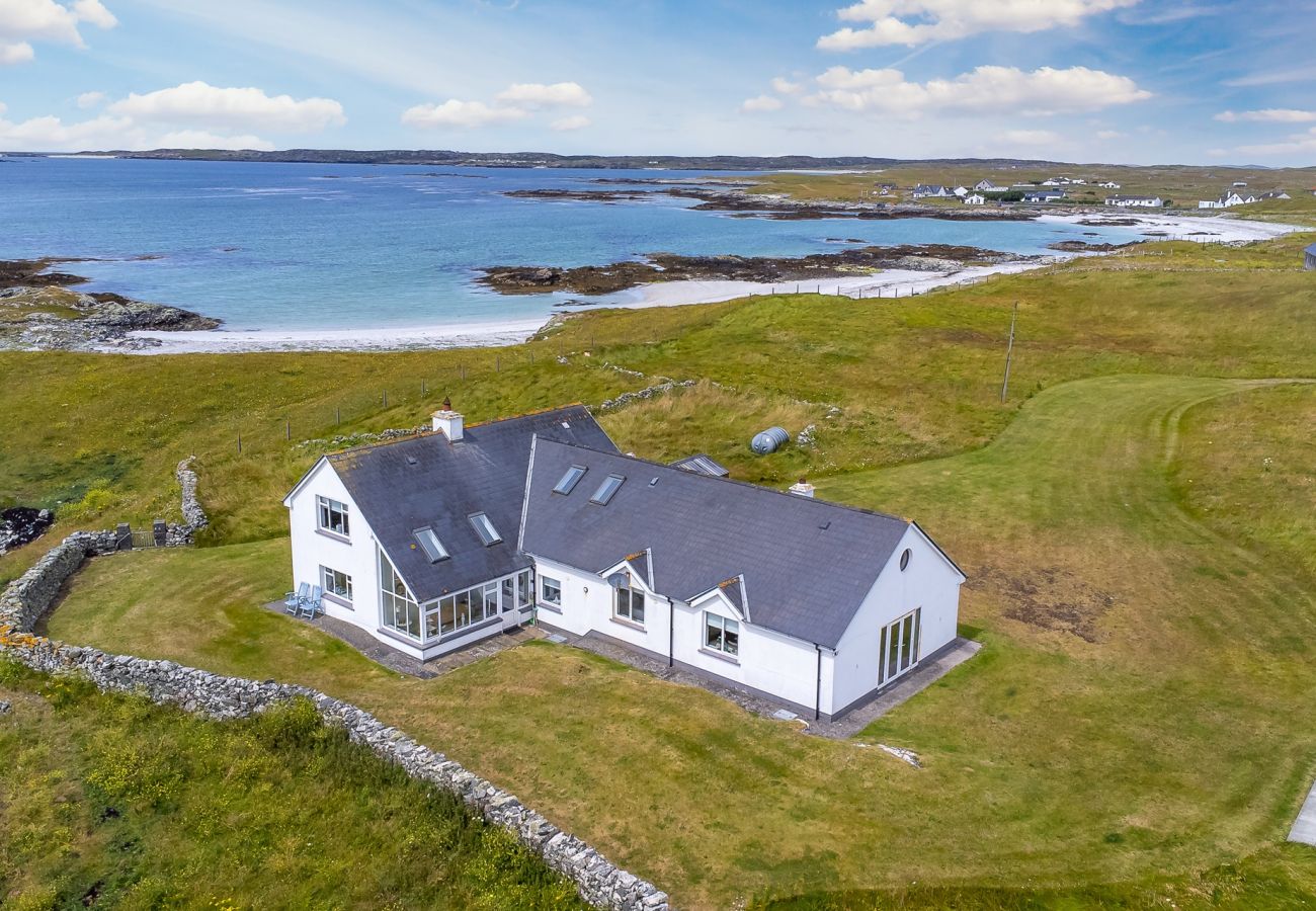 House in Ballyconneely - Beach House Luxury in Aillebrack 