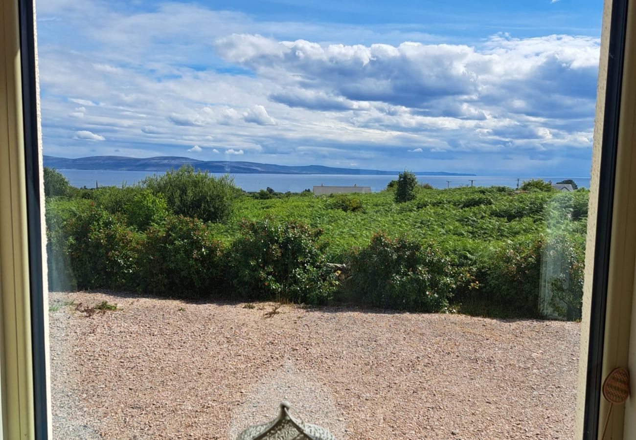 House in Spiddal - Sioscadh na Mara, Spiddal 