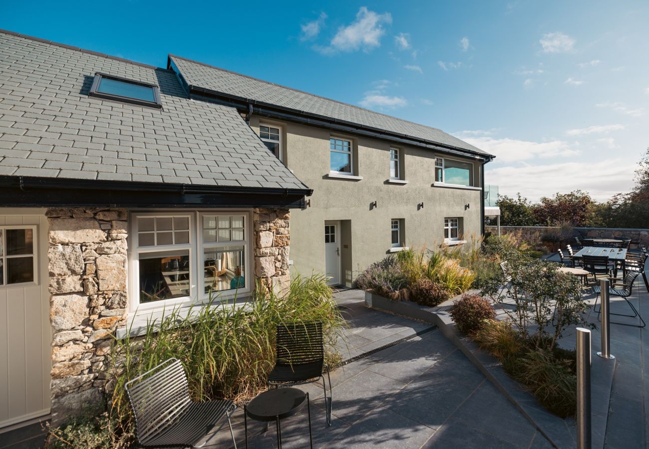 Cottage in Roundstone - Bog Cotton Luxury Cottage - Within The Village